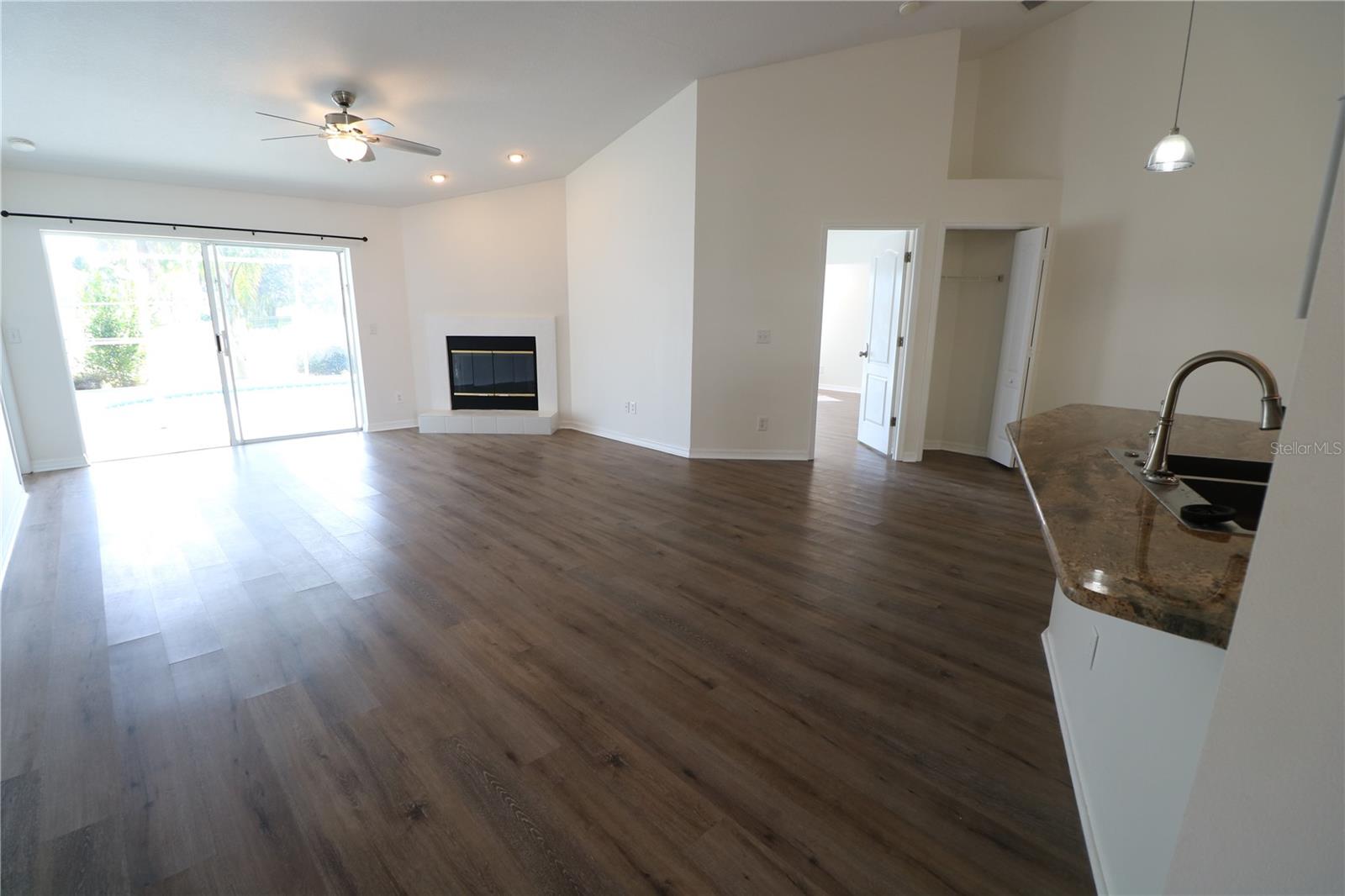 Image 9 of 42 For 22704 Magnolia Trace Boulevard