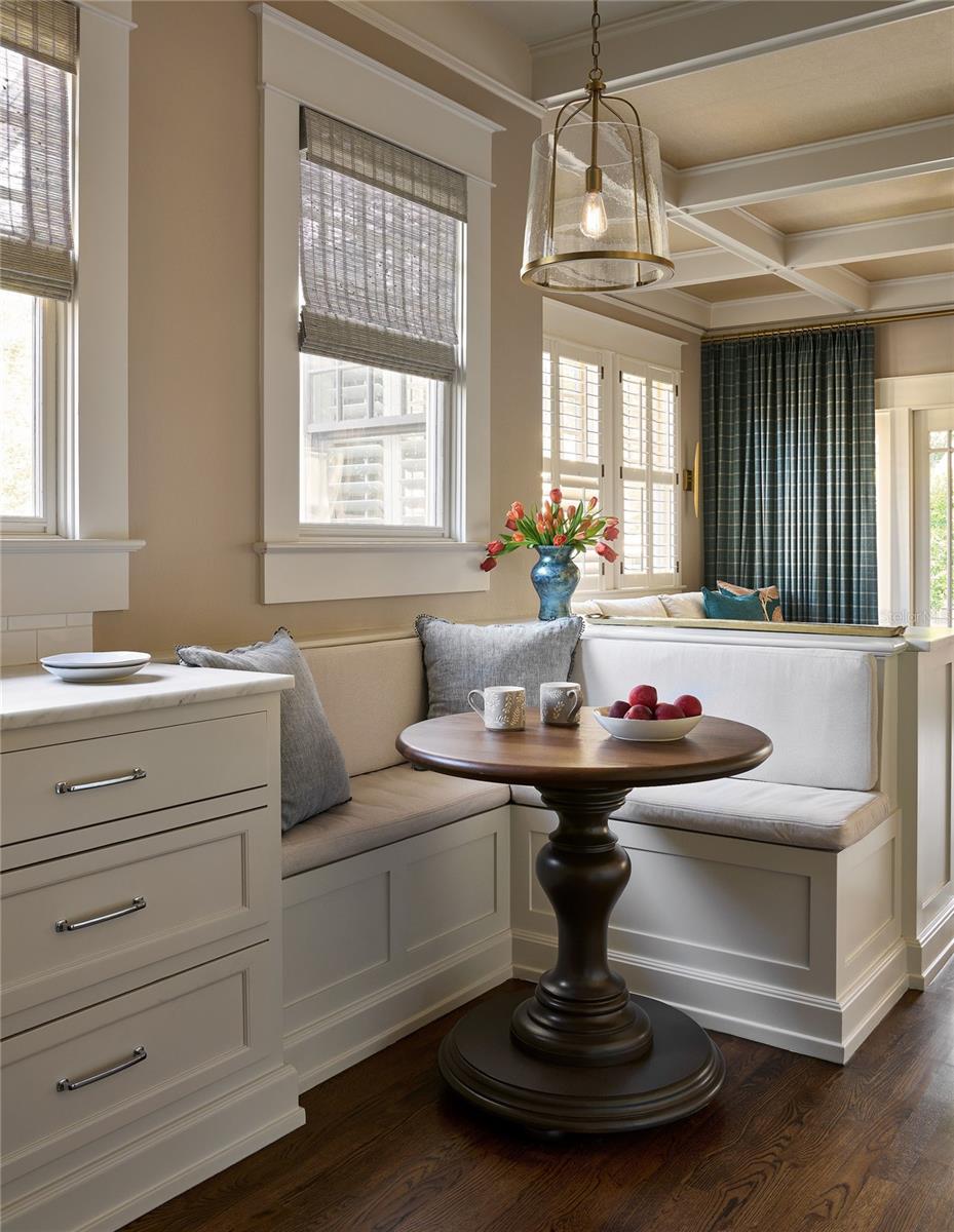 Image 23 of 56 For 1402 De Soto Avenue