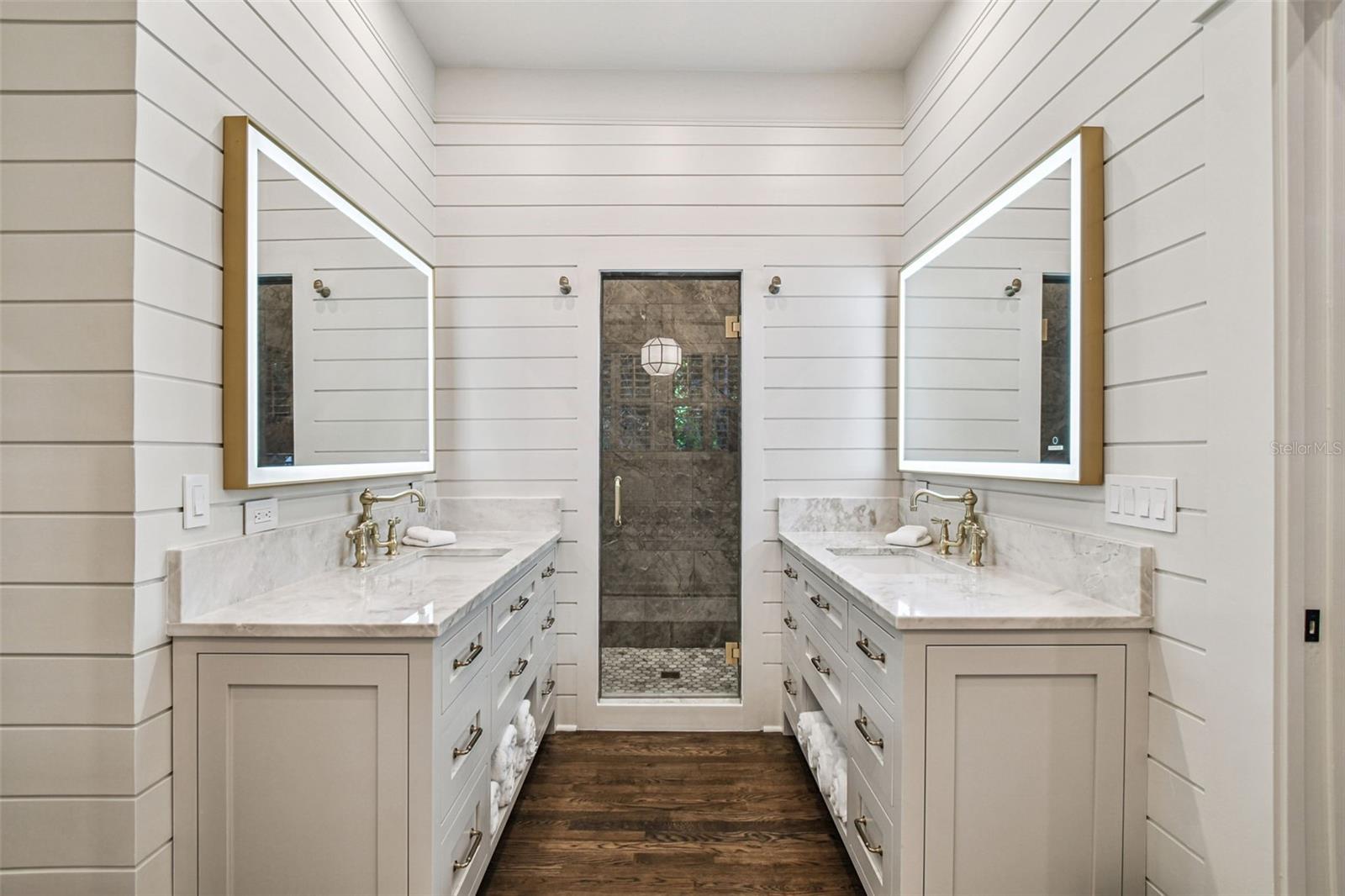 Image 31 of 56 For 1402 De Soto Avenue