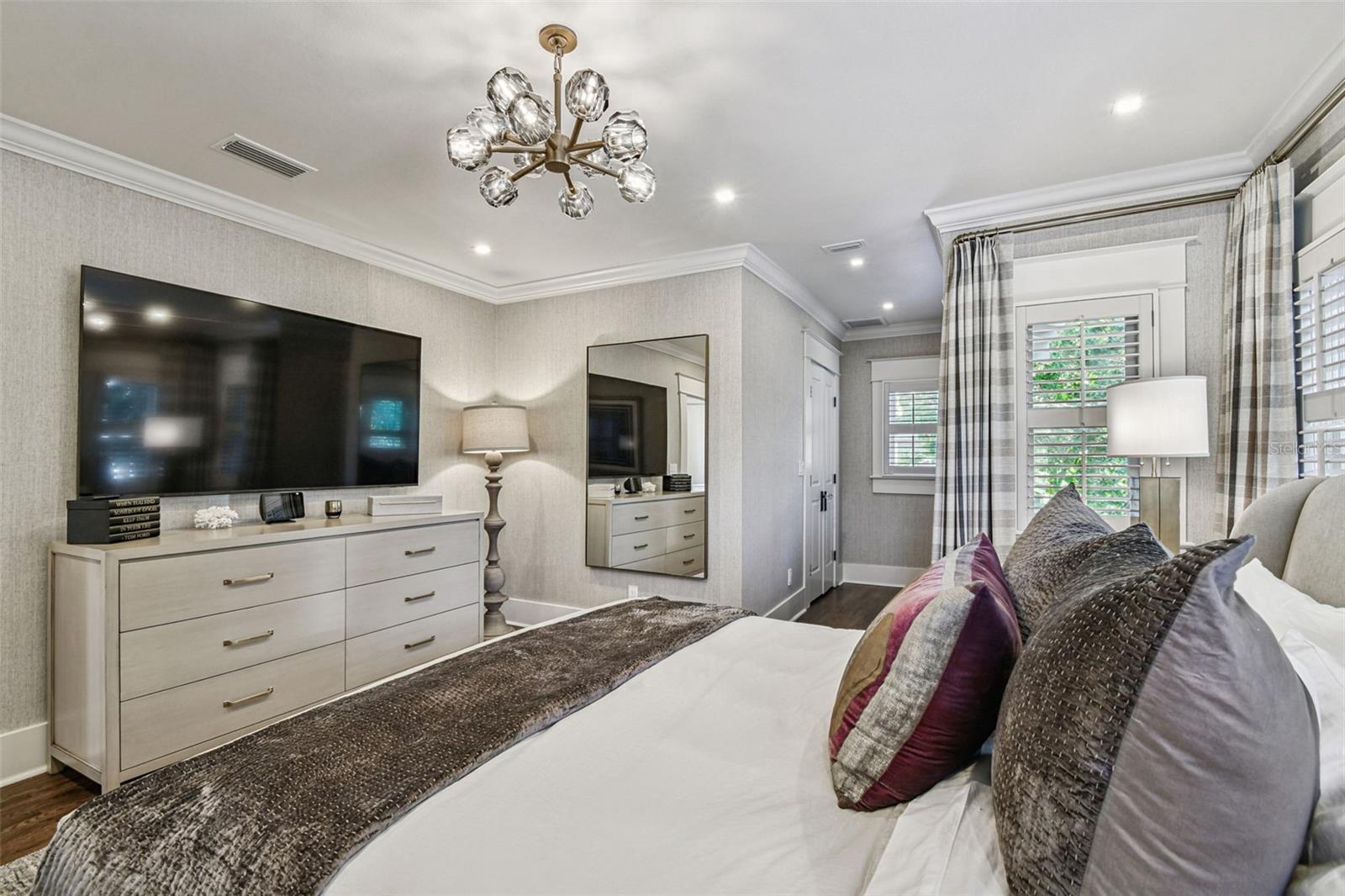 Image 35 of 56 For 1402 De Soto Avenue