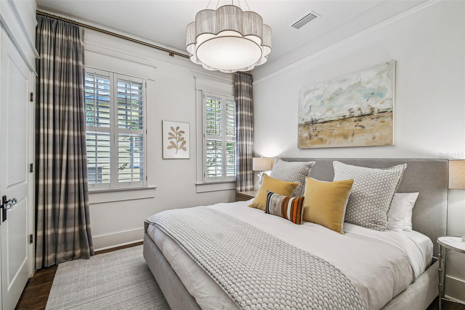 Image 36 of 56 For 1402 De Soto Avenue