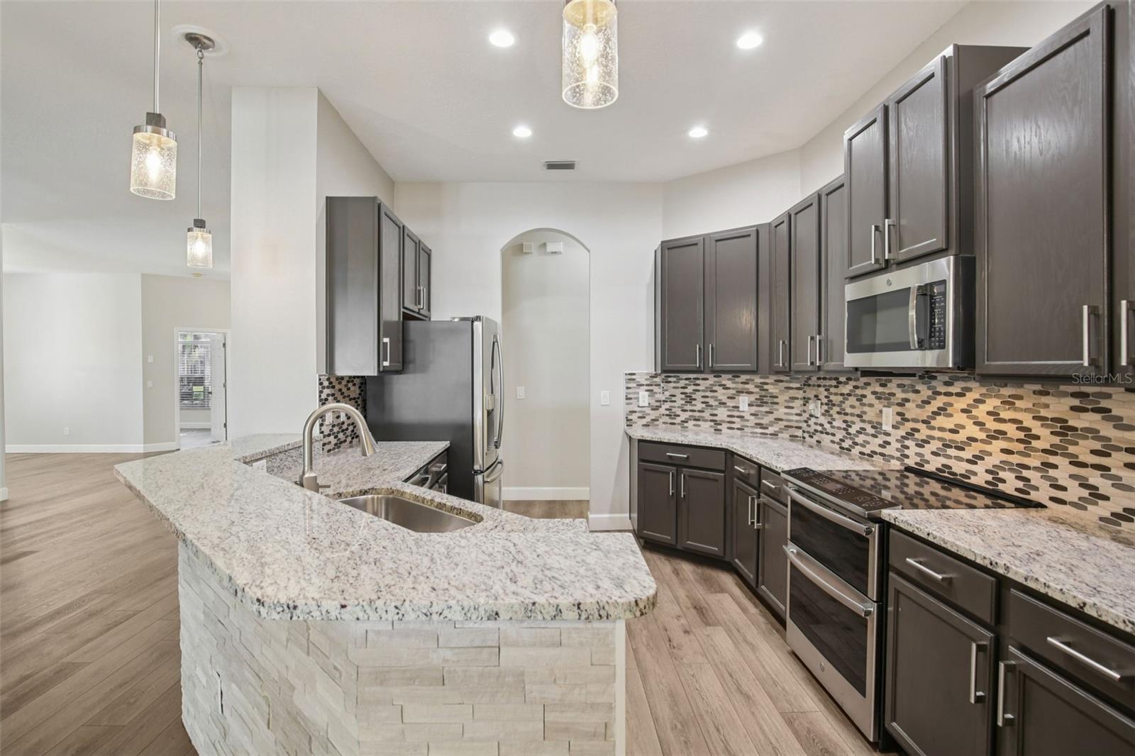 Image 15 of 71 For 1918 Rutherford Drive