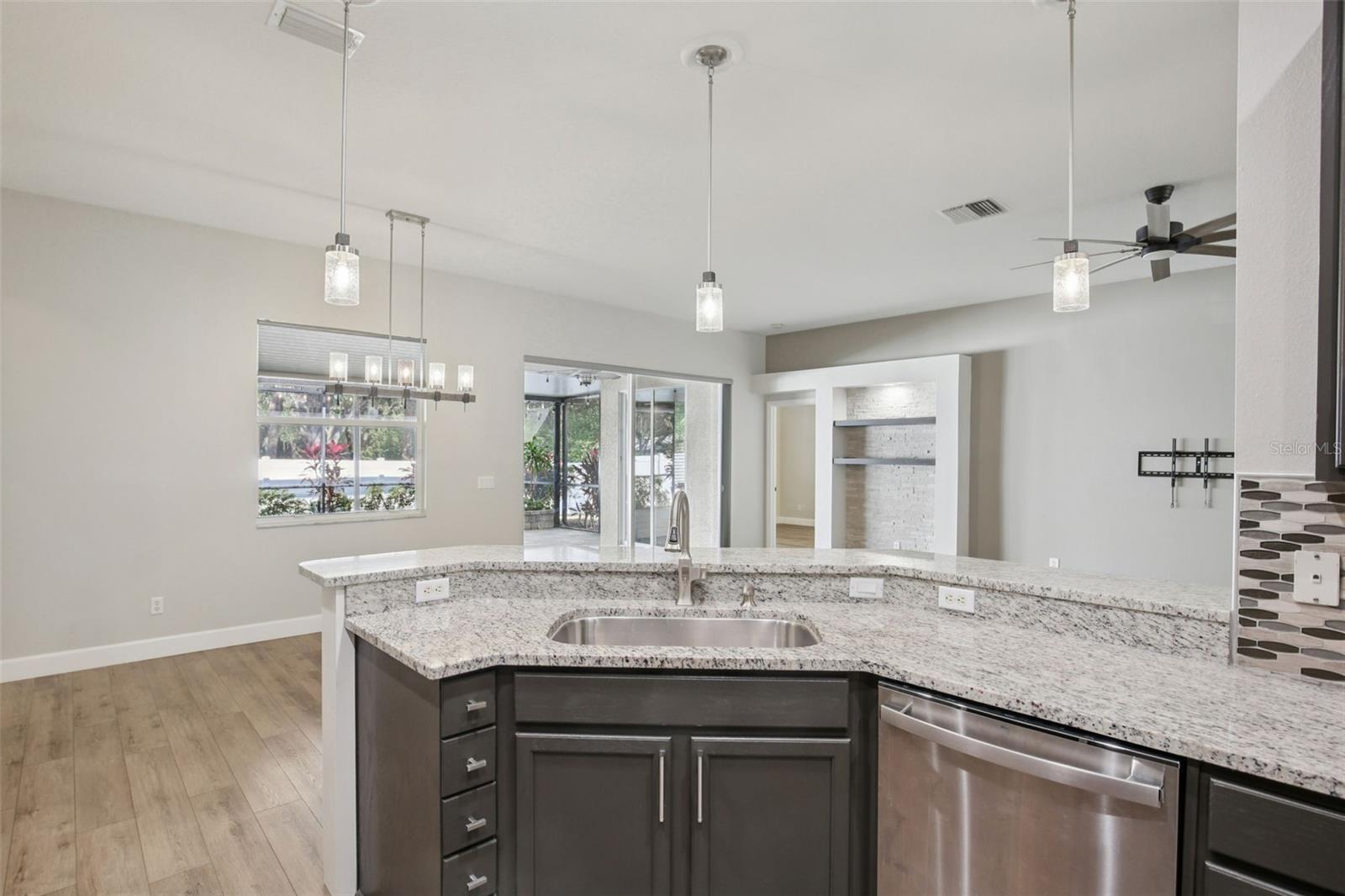 Image 17 of 71 For 1918 Rutherford Drive