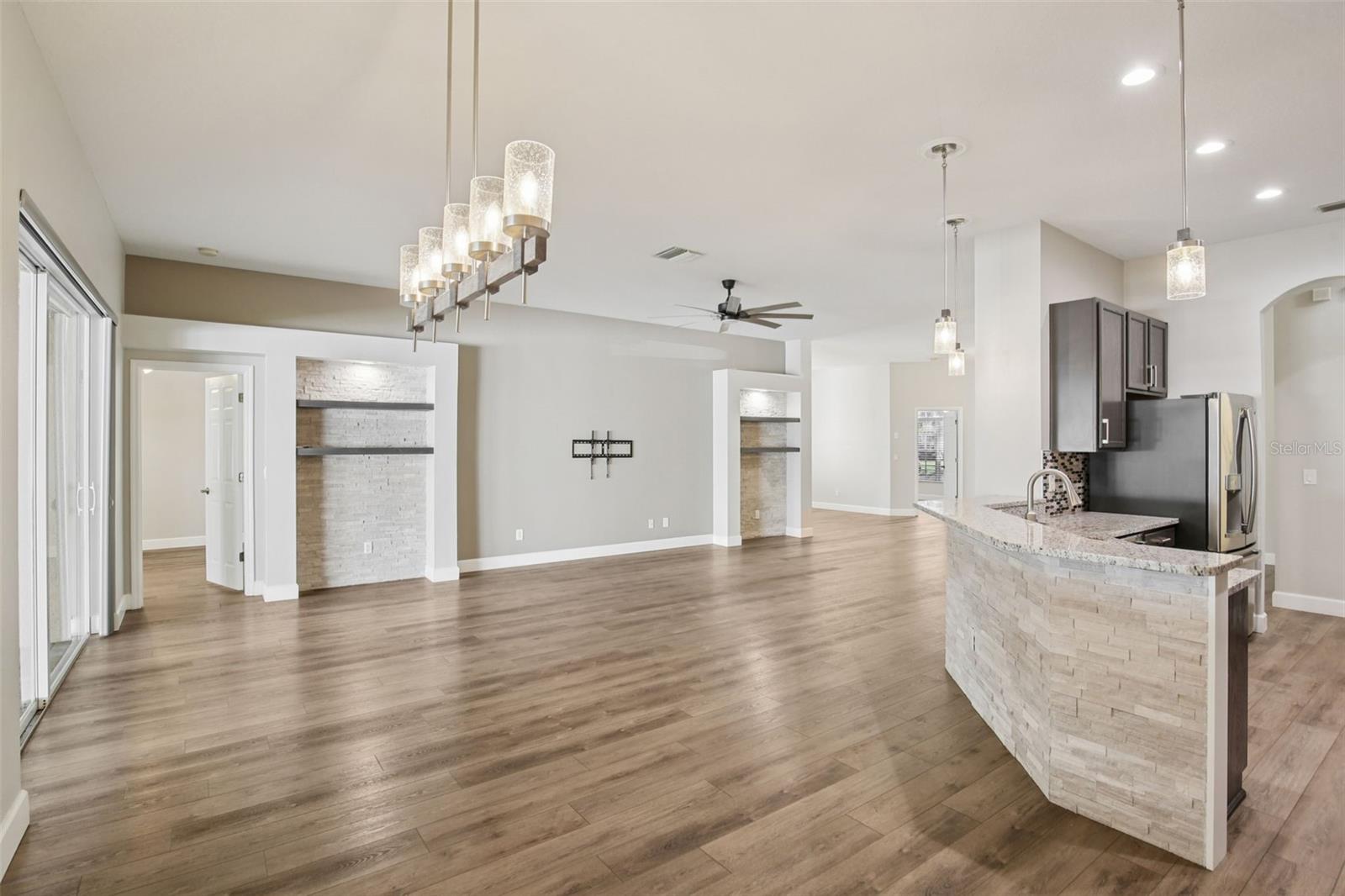 Image 4 of 71 For 1918 Rutherford Drive