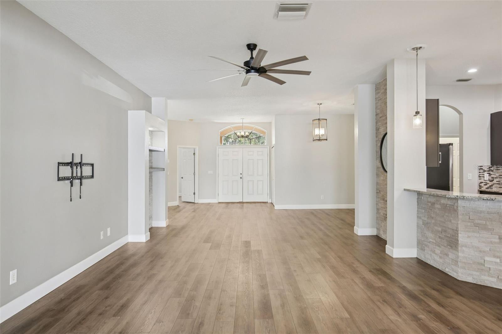 Image 7 of 71 For 1918 Rutherford Drive