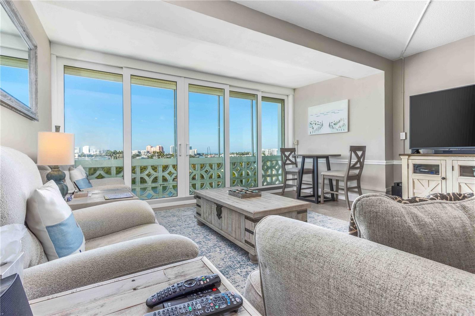 Image 3 of 52 For 31 Island Way 409