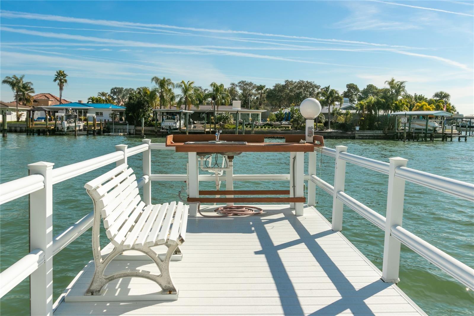 Image 46 of 52 For 31 Island Way 409