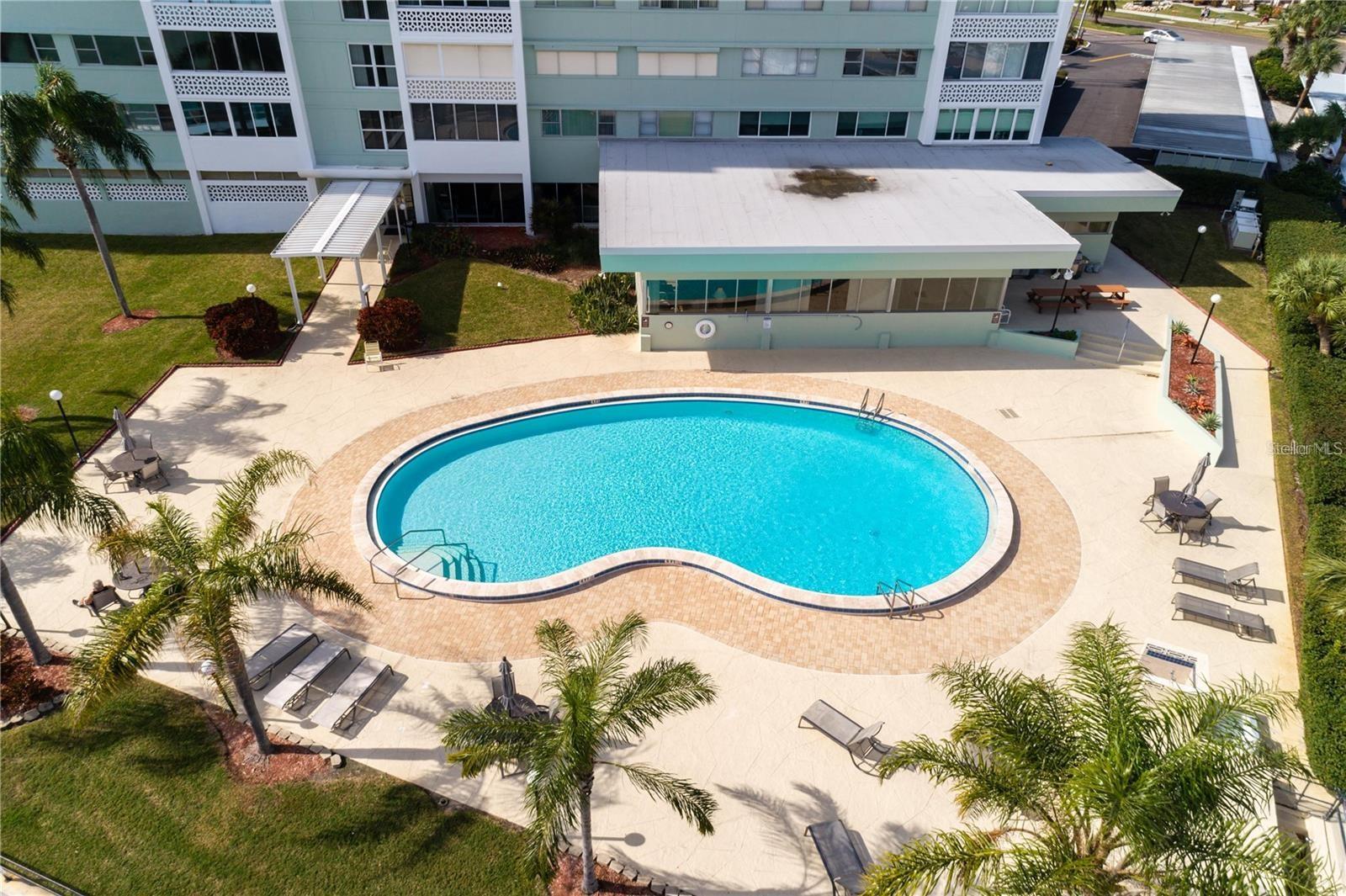 Image 48 of 52 For 31 Island Way 409