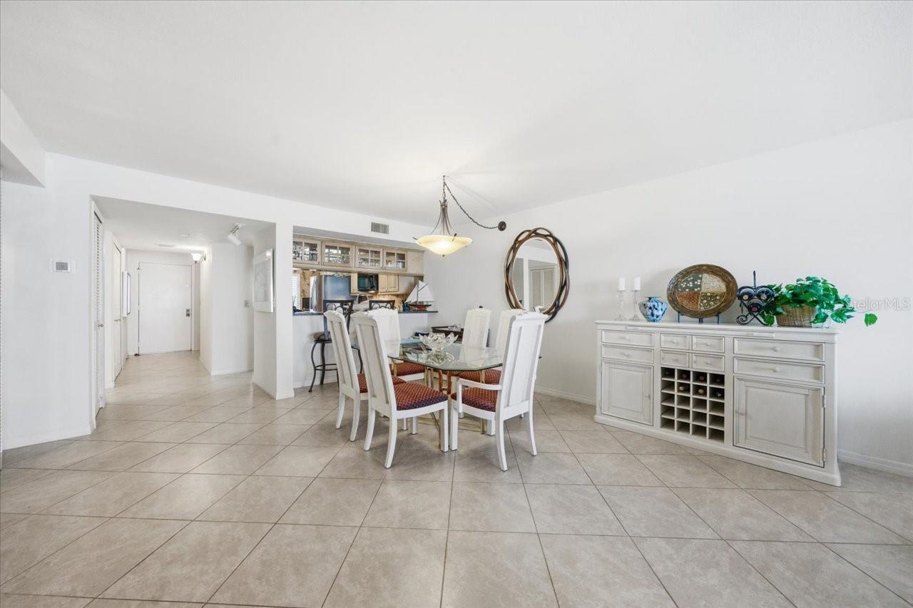 Image 23 of 60 For 55 Rogers Street 505