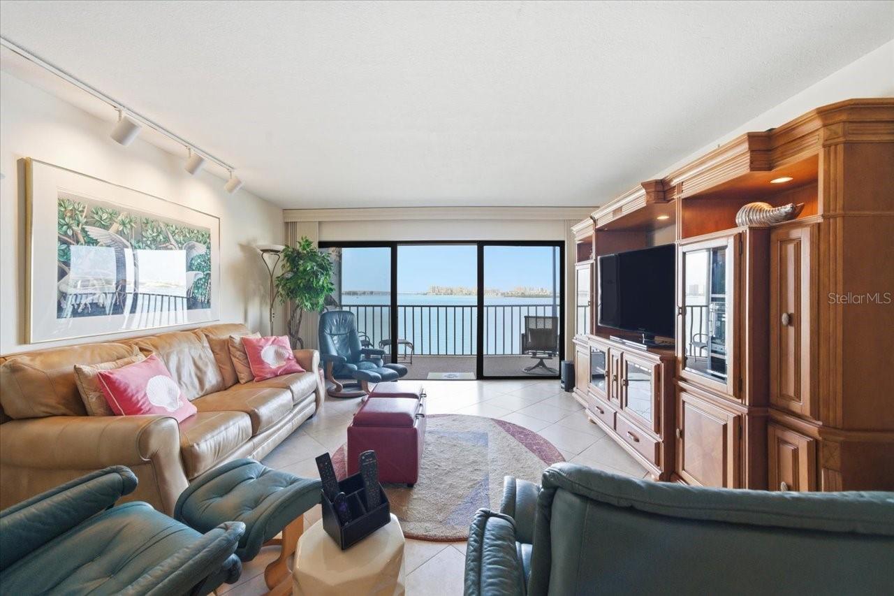 Image 6 of 60 For 55 Rogers Street 505