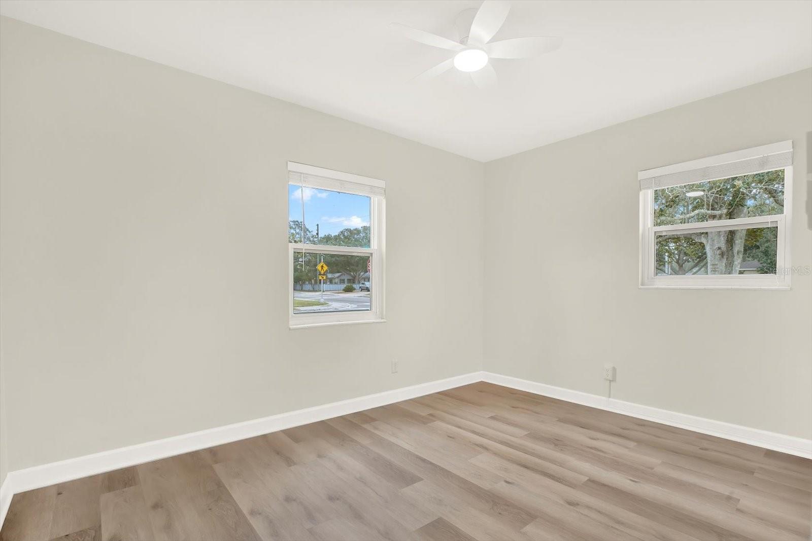 Image 12 of 21 For 4000 Locust Street Ne