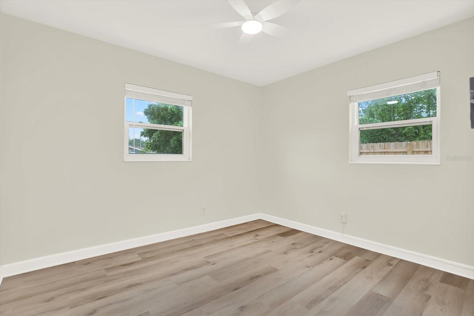 Image 15 of 21 For 4000 Locust Street Ne