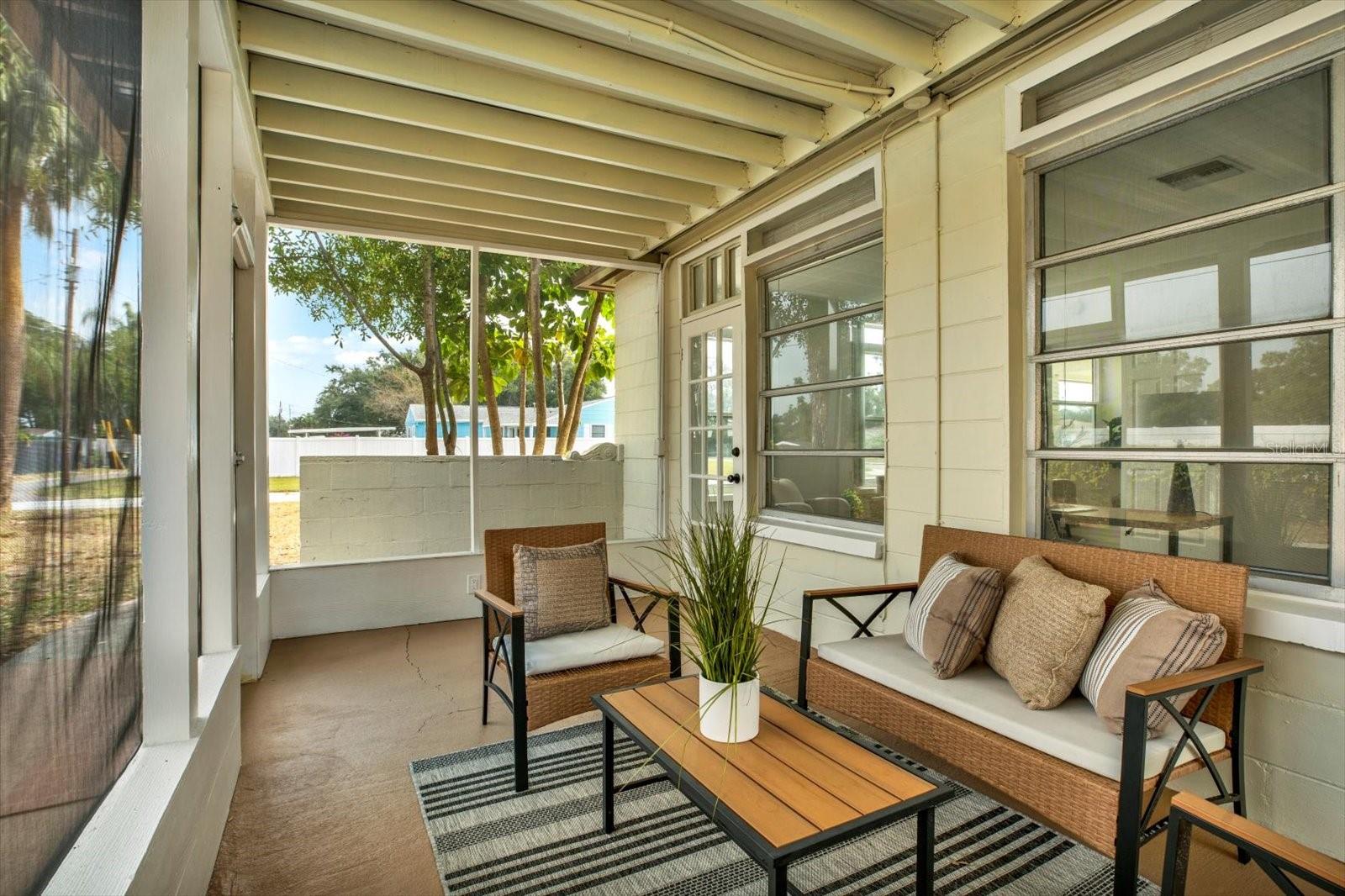 Image 17 of 21 For 4000 Locust Street Ne