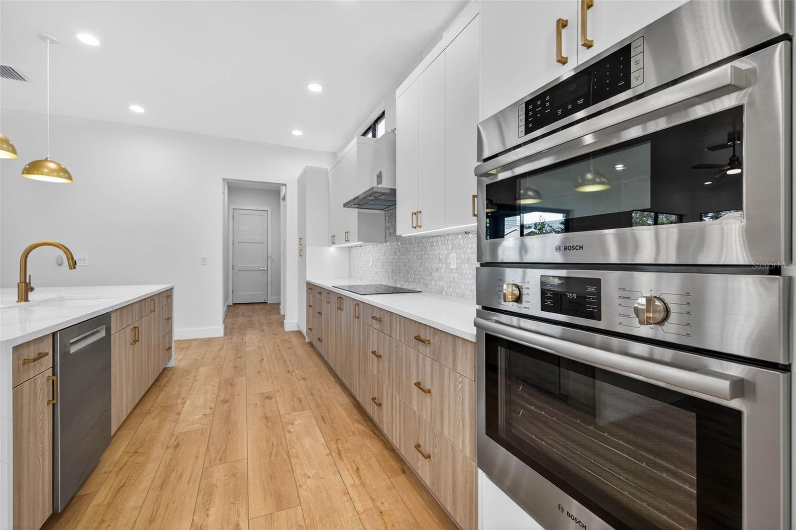 Image 12 of 36 For 4555 26th Avenue S