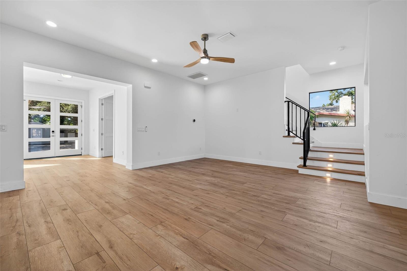 Image 13 of 36 For 4555 26th Avenue S