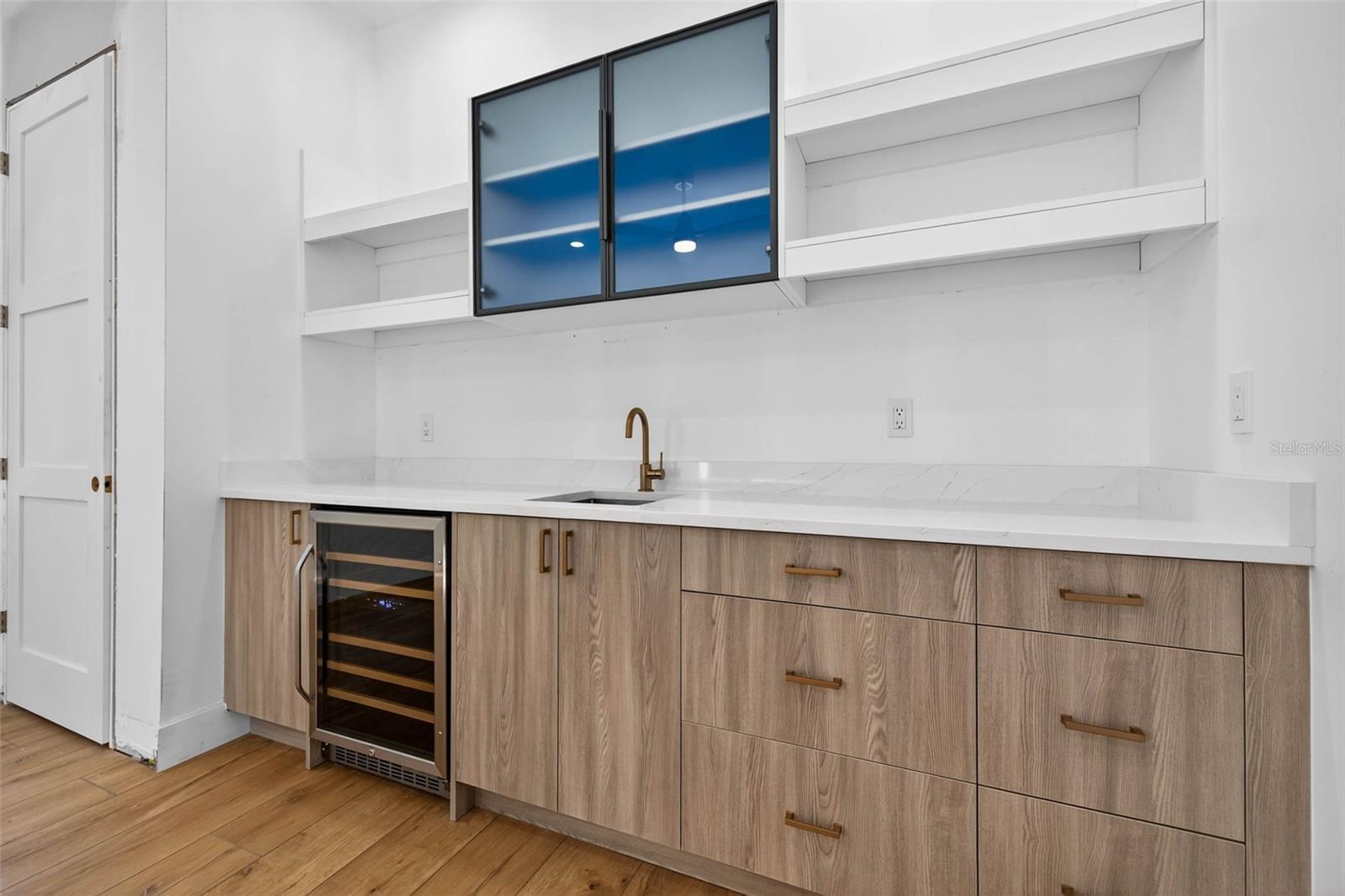 Image 23 of 36 For 4555 26th Avenue S