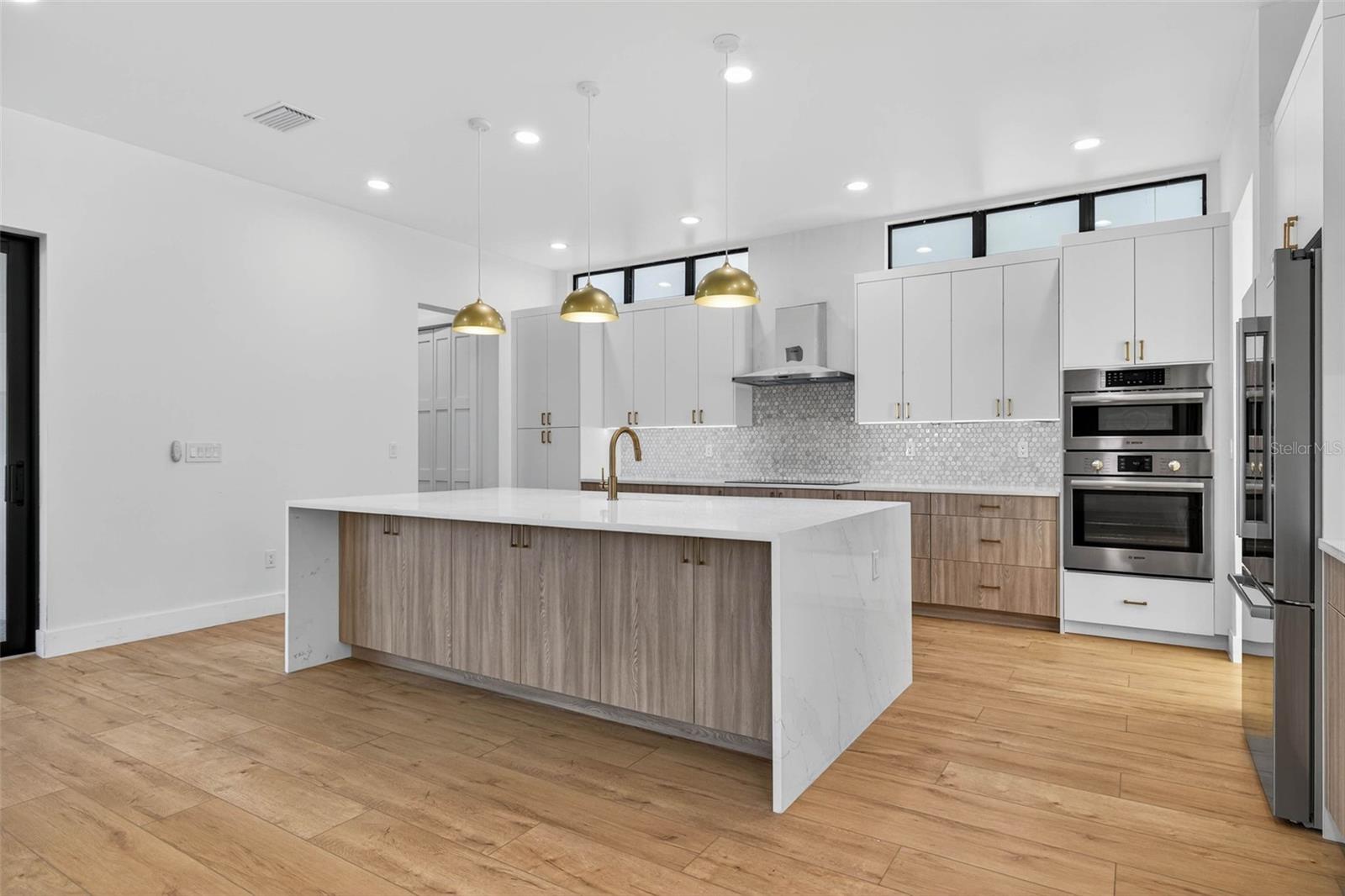 Image 3 of 36 For 4555 26th Avenue S