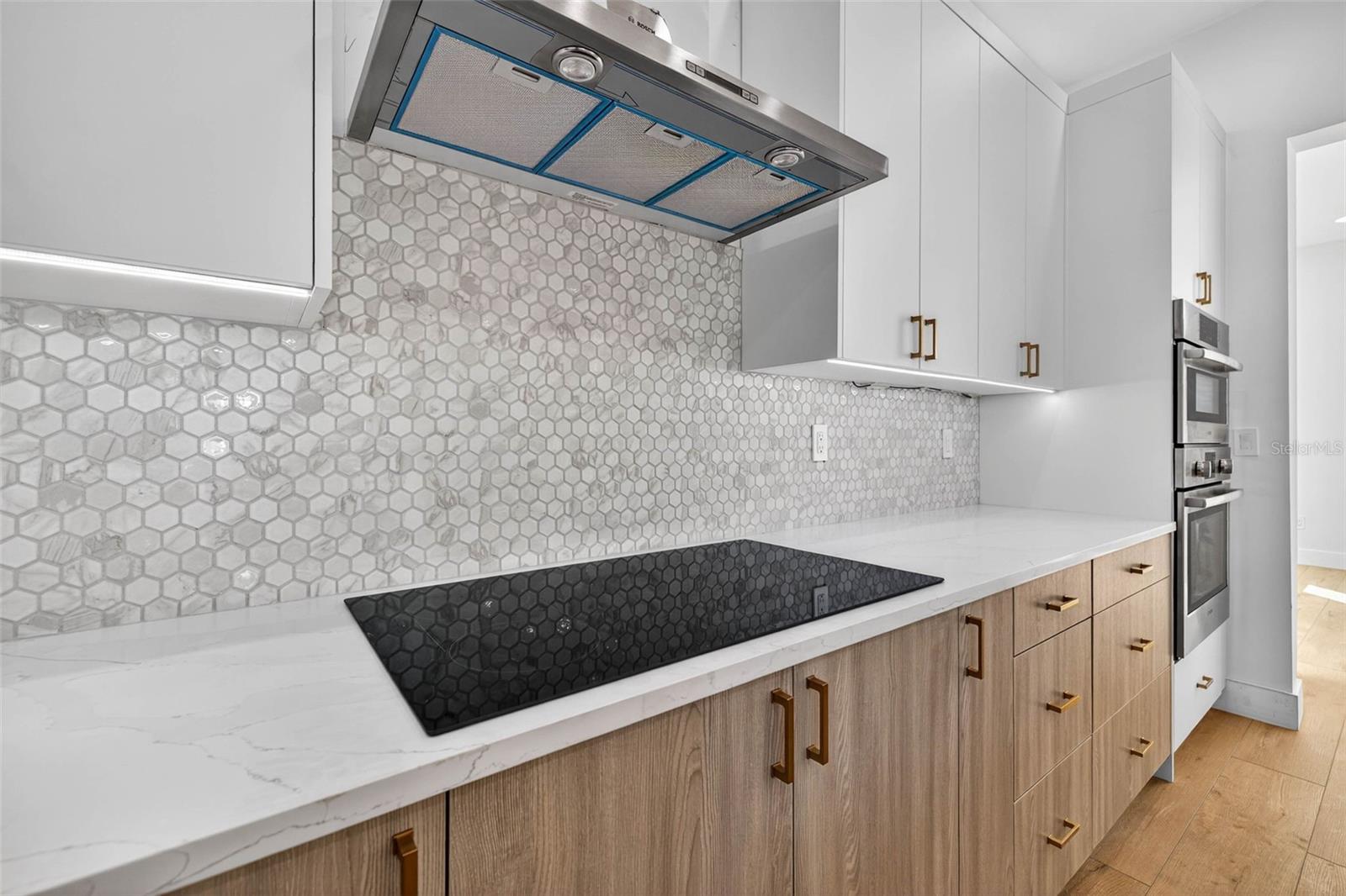 Image 7 of 36 For 4555 26th Avenue S