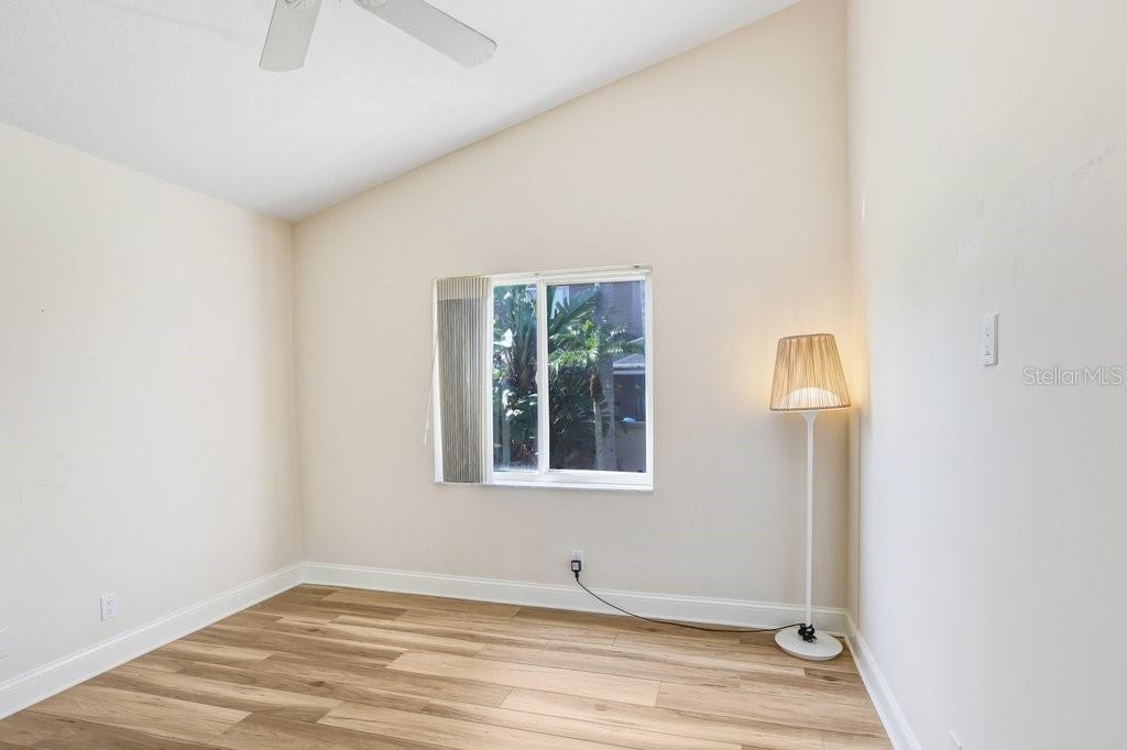 Image 27 of 42 For 10432 Gooseberry Court