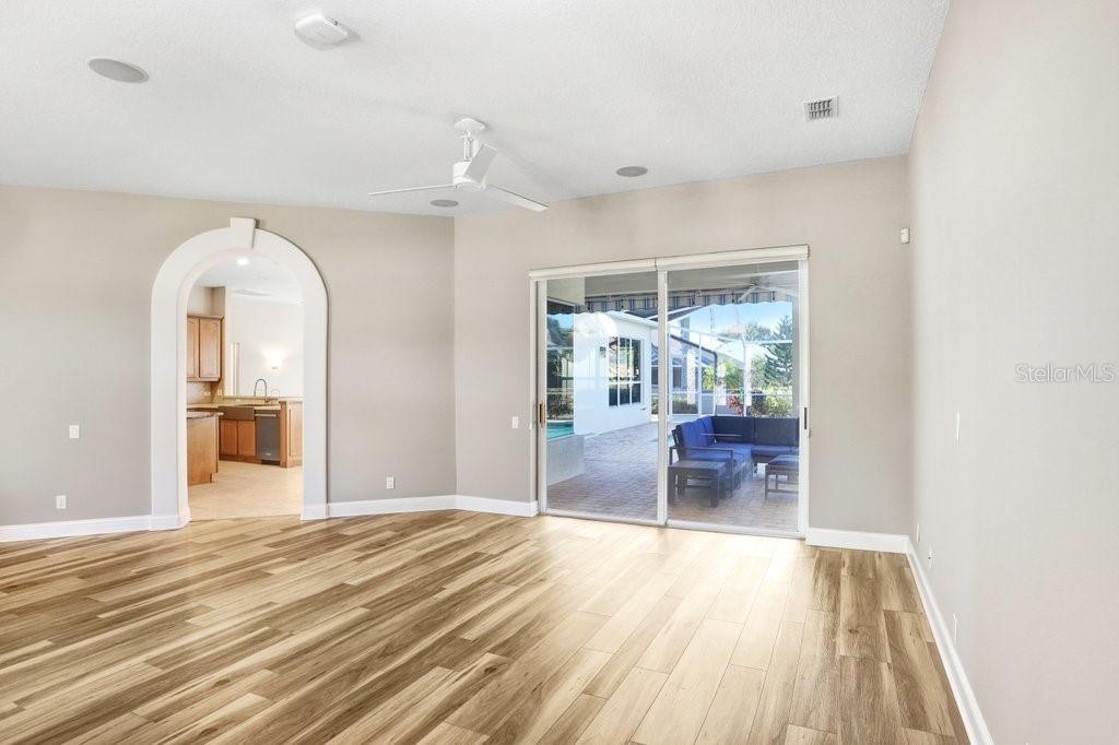 Image 4 of 42 For 10432 Gooseberry Court