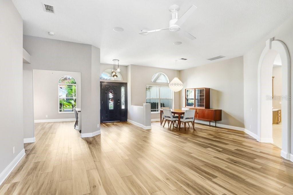 Image 5 of 42 For 10432 Gooseberry Court