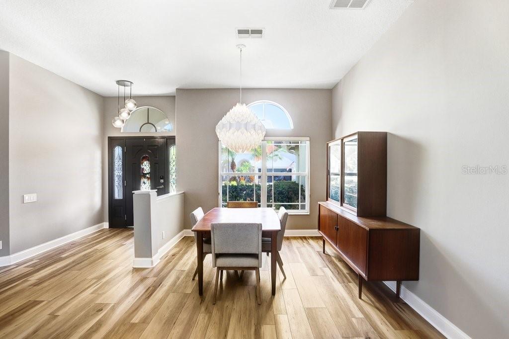 Image 7 of 42 For 10432 Gooseberry Court