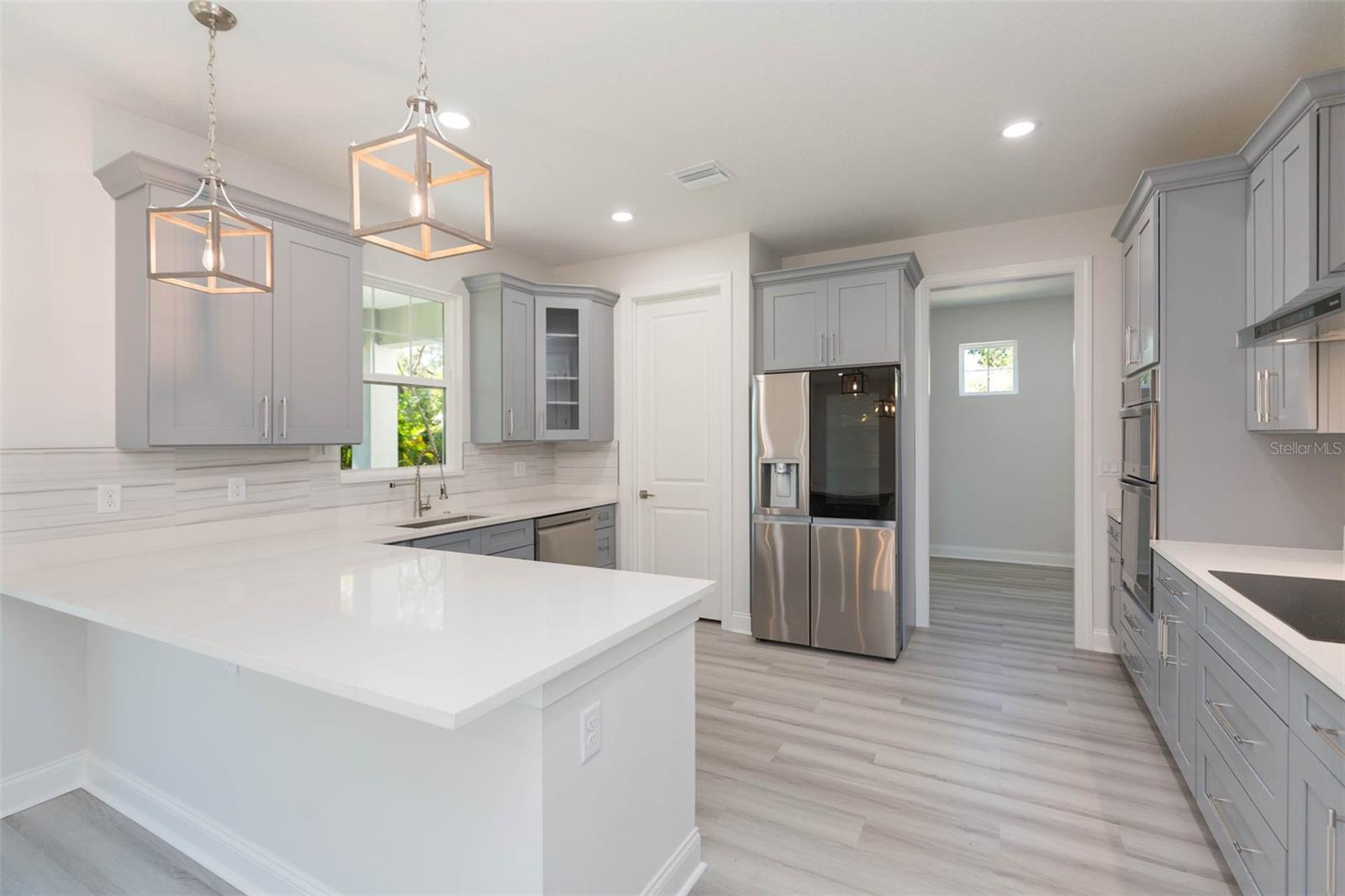 Image 11 of 60 For 4718 Knights Avenue