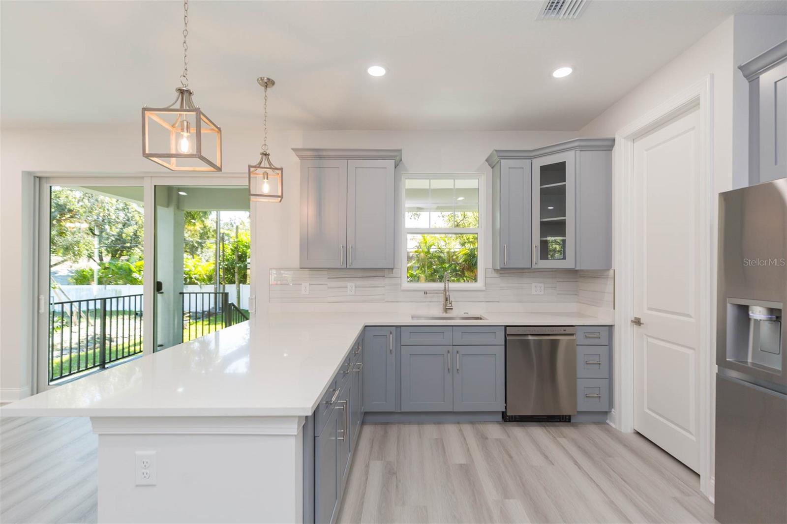 Image 12 of 60 For 4718 Knights Avenue