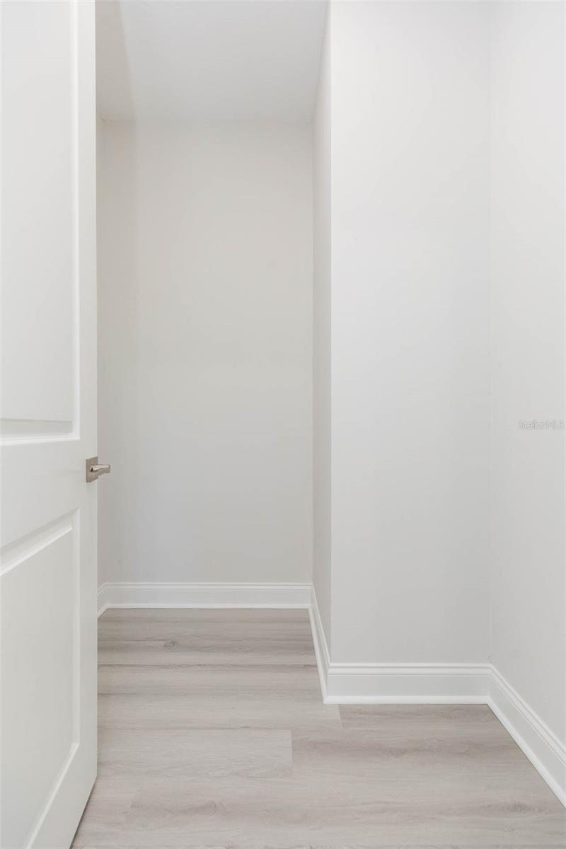 Image 31 of 60 For 4718 Knights Avenue