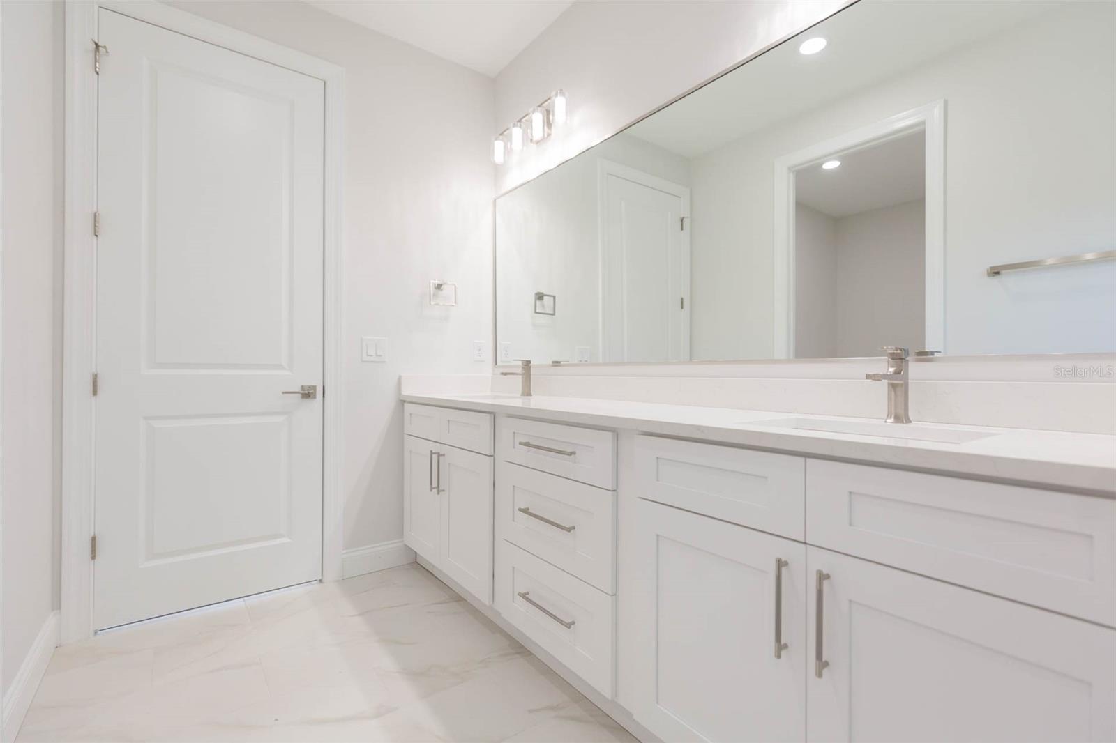 Image 44 of 60 For 4718 Knights Avenue