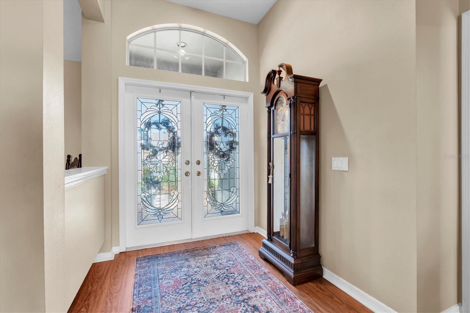 Listing photo id 8 for 1226 Hoversham Drive