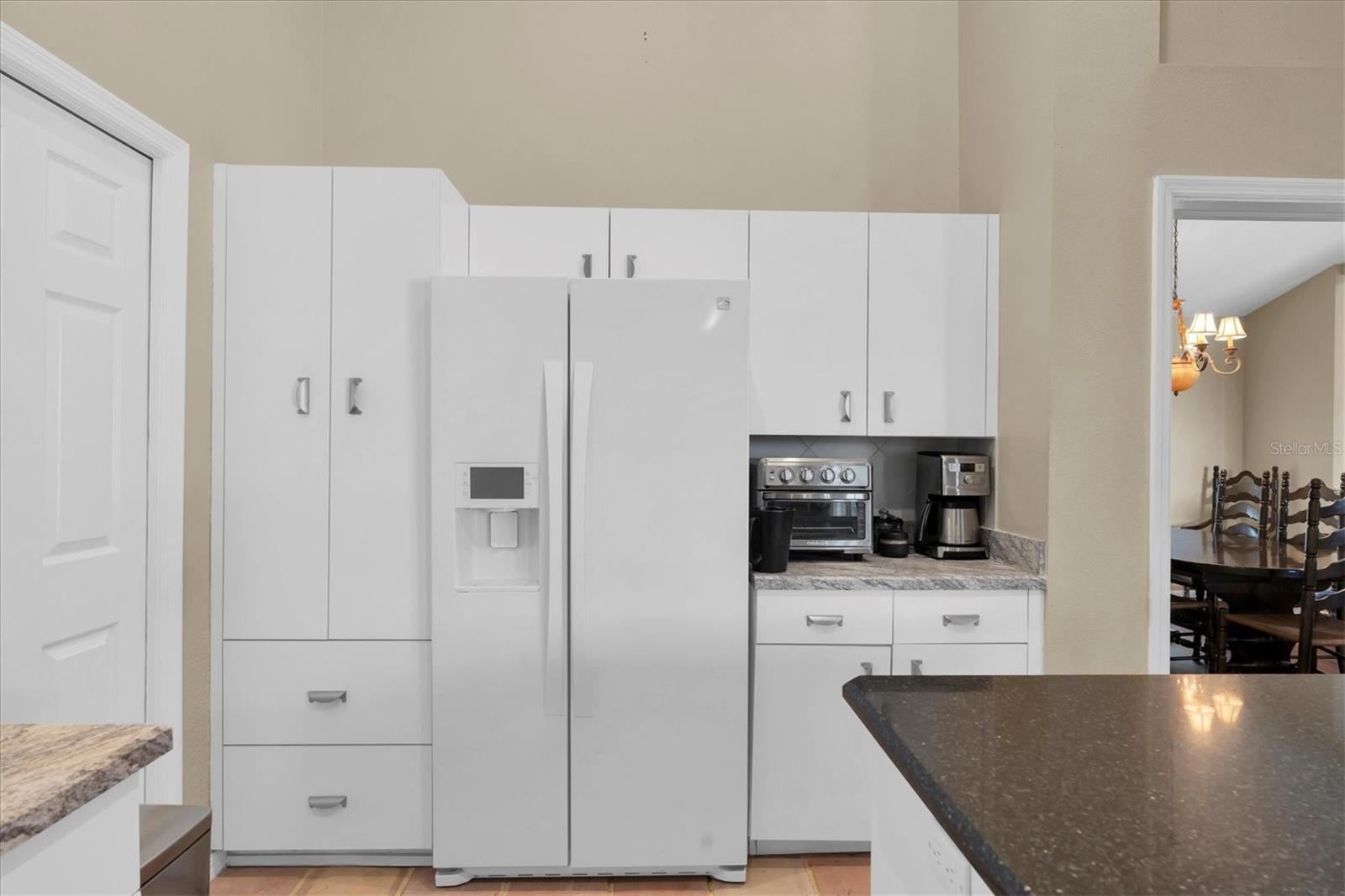 Listing photo id 17 for 1226 Hoversham Drive