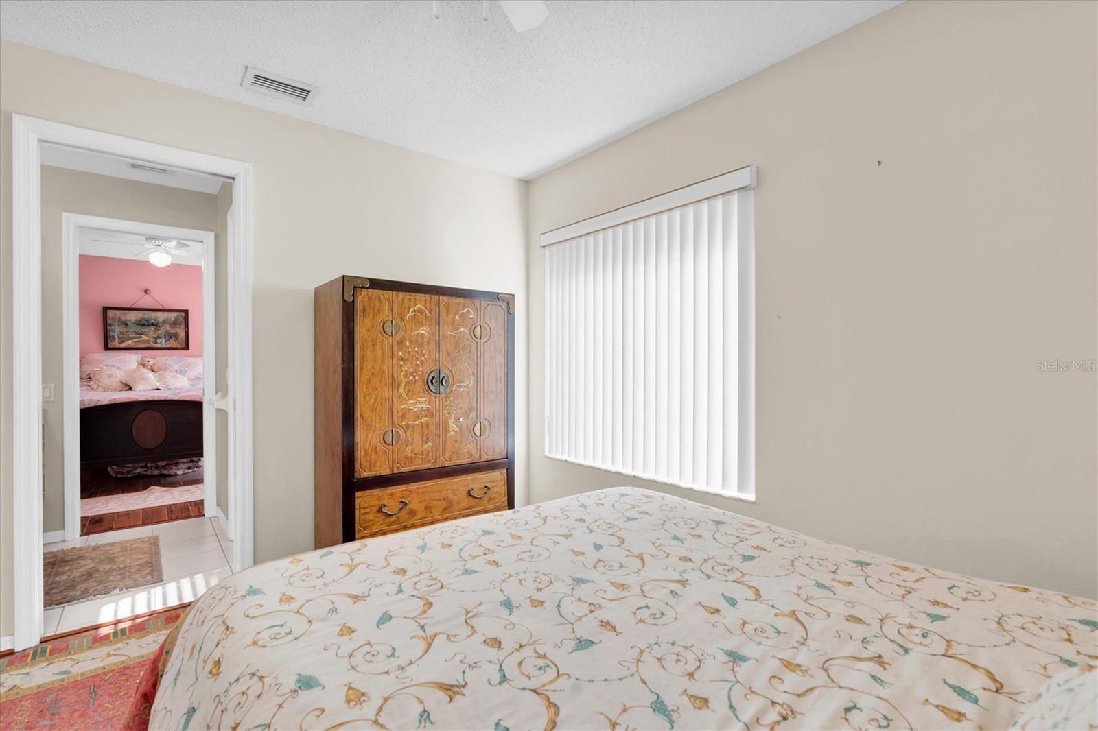 Listing photo id 29 for 1226 Hoversham Drive