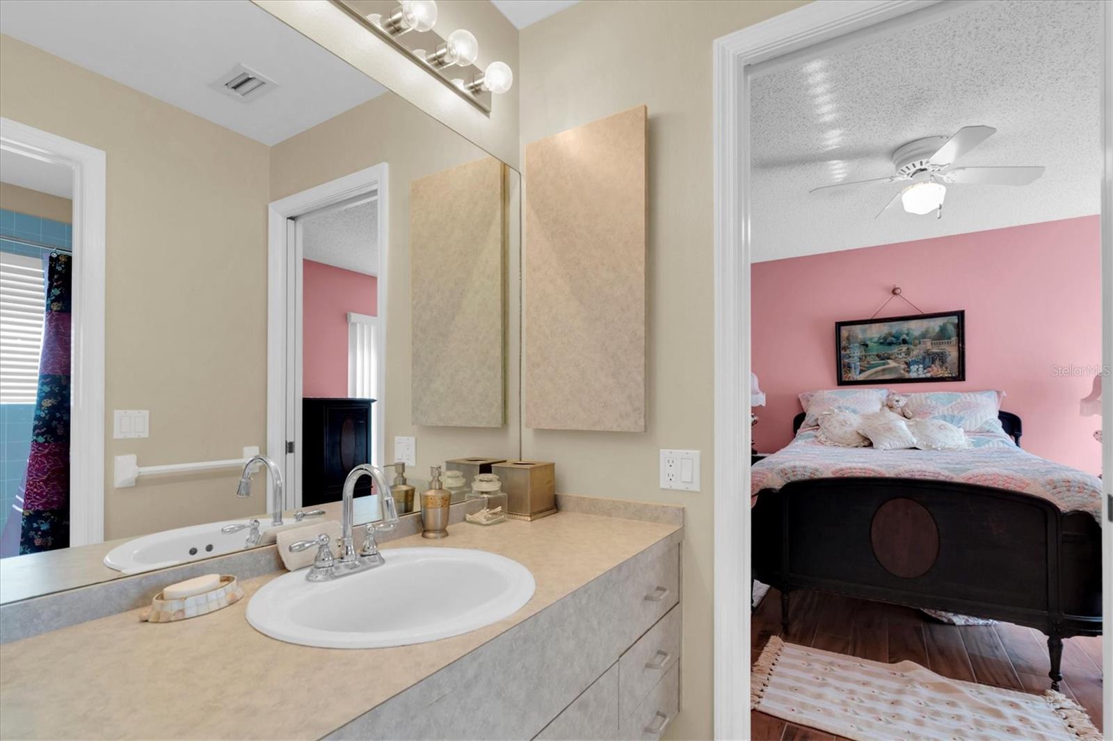 Listing photo id 30 for 1226 Hoversham Drive