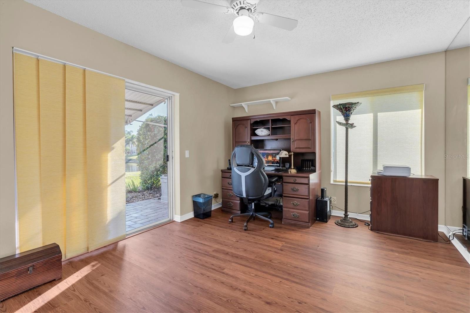 Listing photo id 31 for 1226 Hoversham Drive