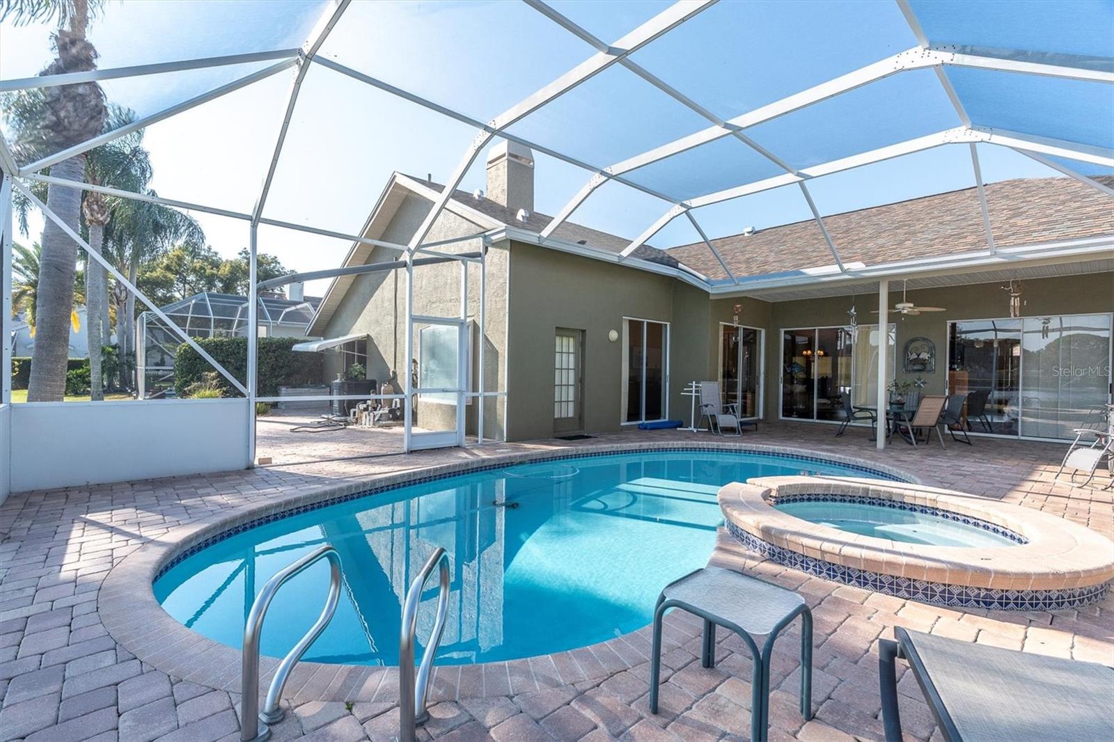 Listing photo id 37 for 1226 Hoversham Drive