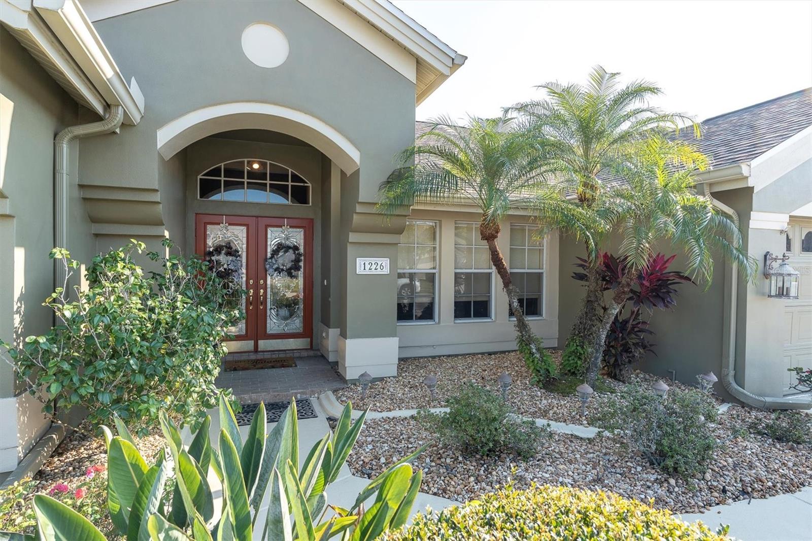 Listing photo id 7 for 1226 Hoversham Drive