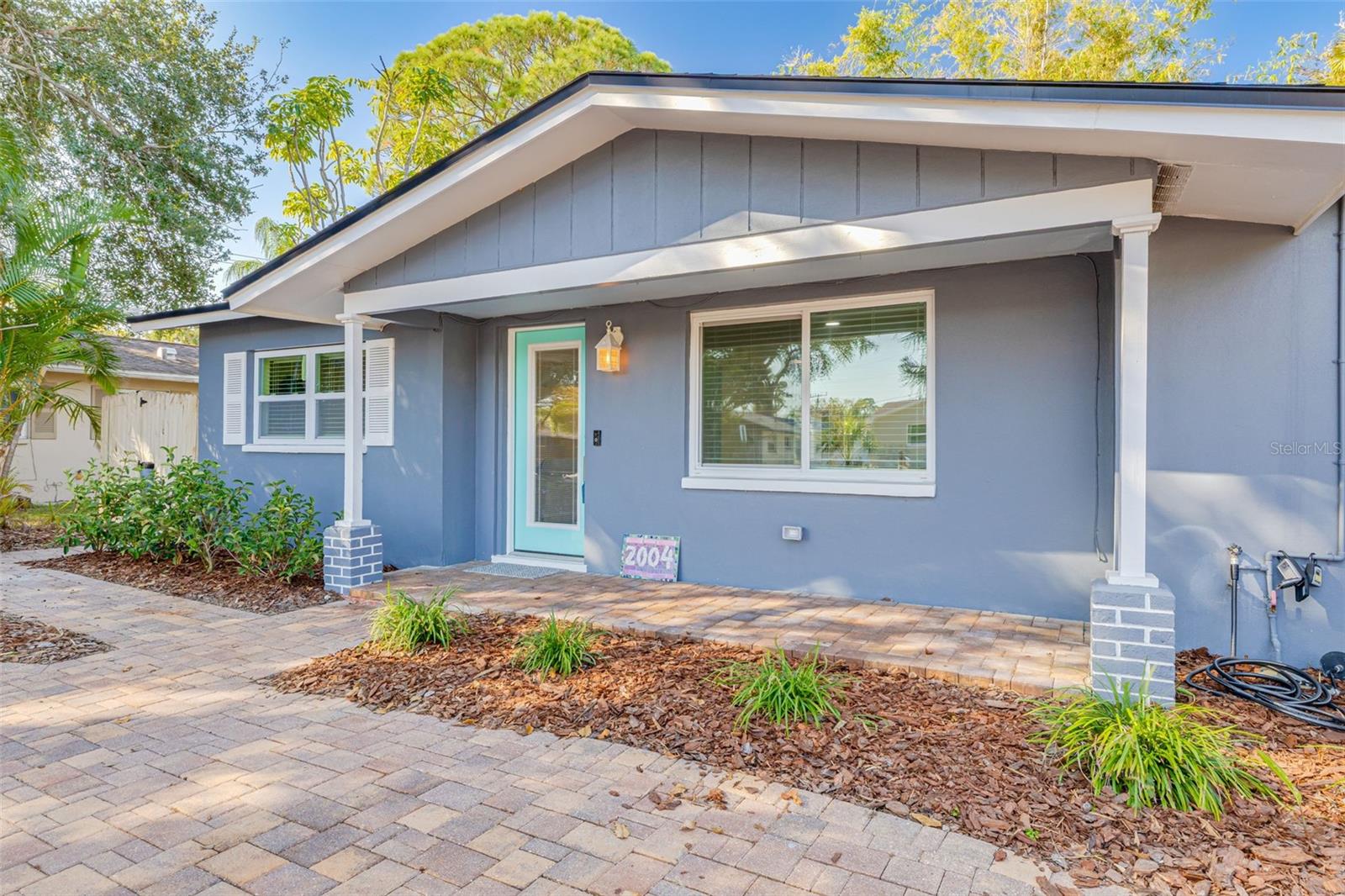 Image 8 of 28 For 2004 Douglas Avenue