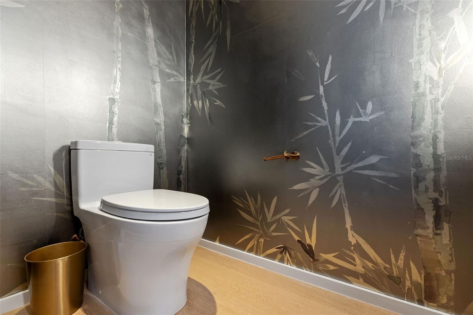 Image 13 of 68 For 1000 Water Street 1103