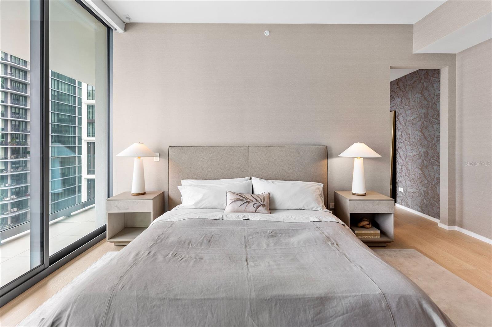 Image 31 of 68 For 1000 Water Street 1103