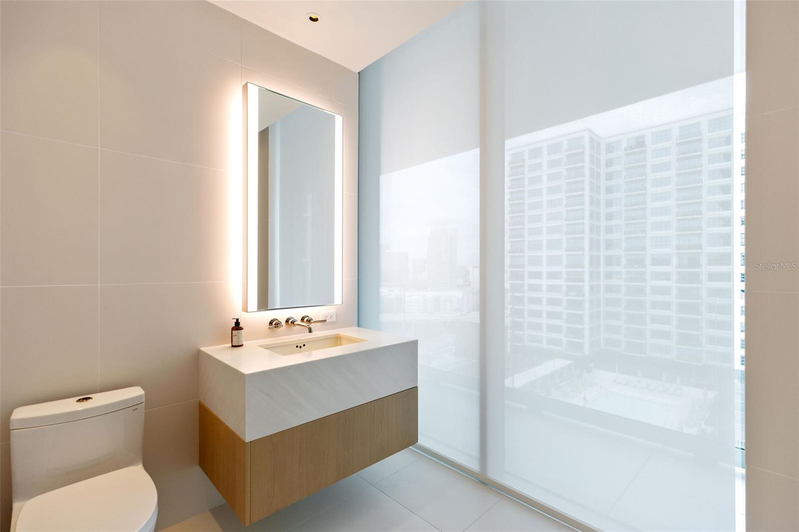 Image 54 of 68 For 1000 Water Street 1103