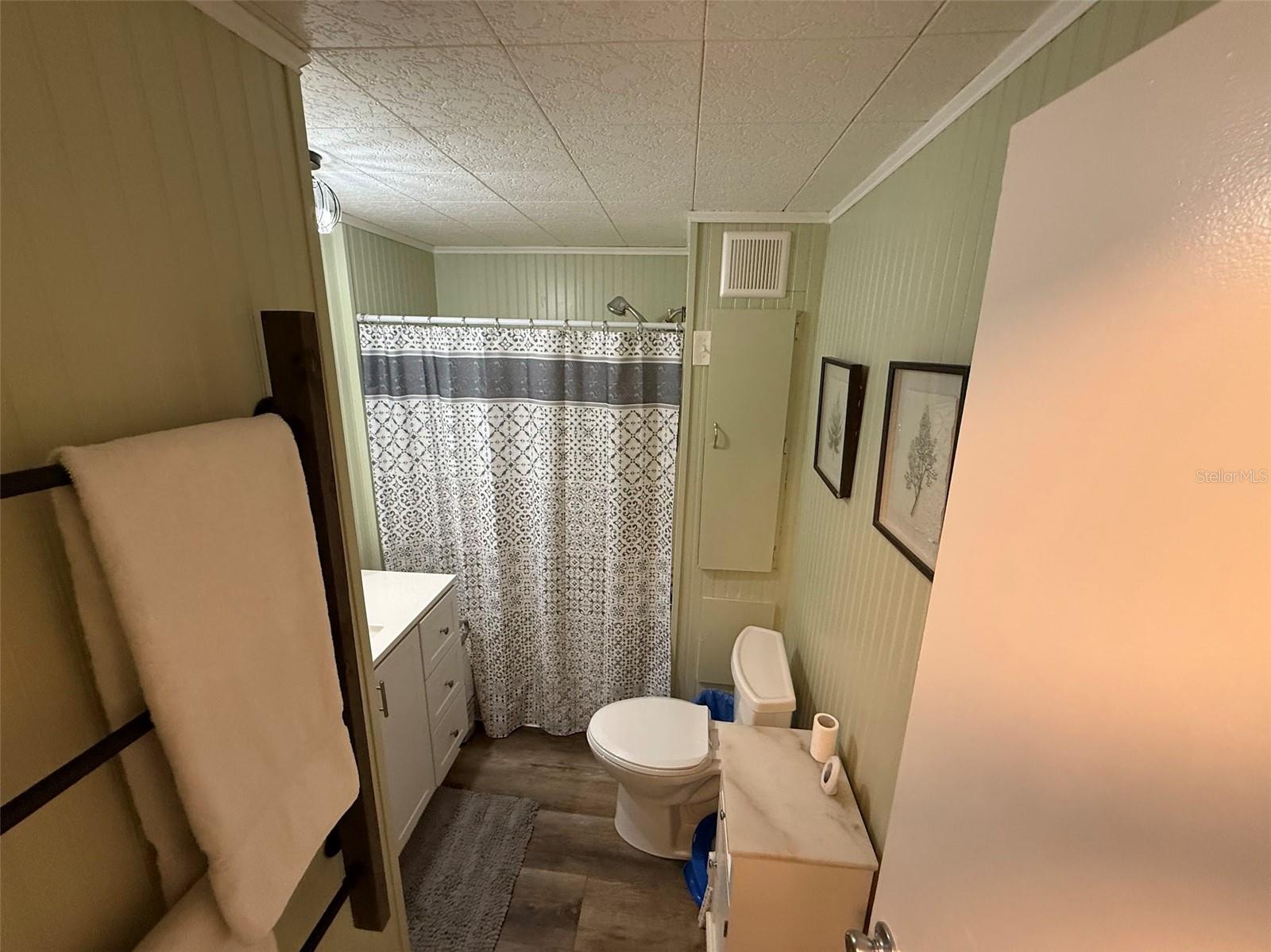 Image 9 of 14 For 4655 Madison Avenue