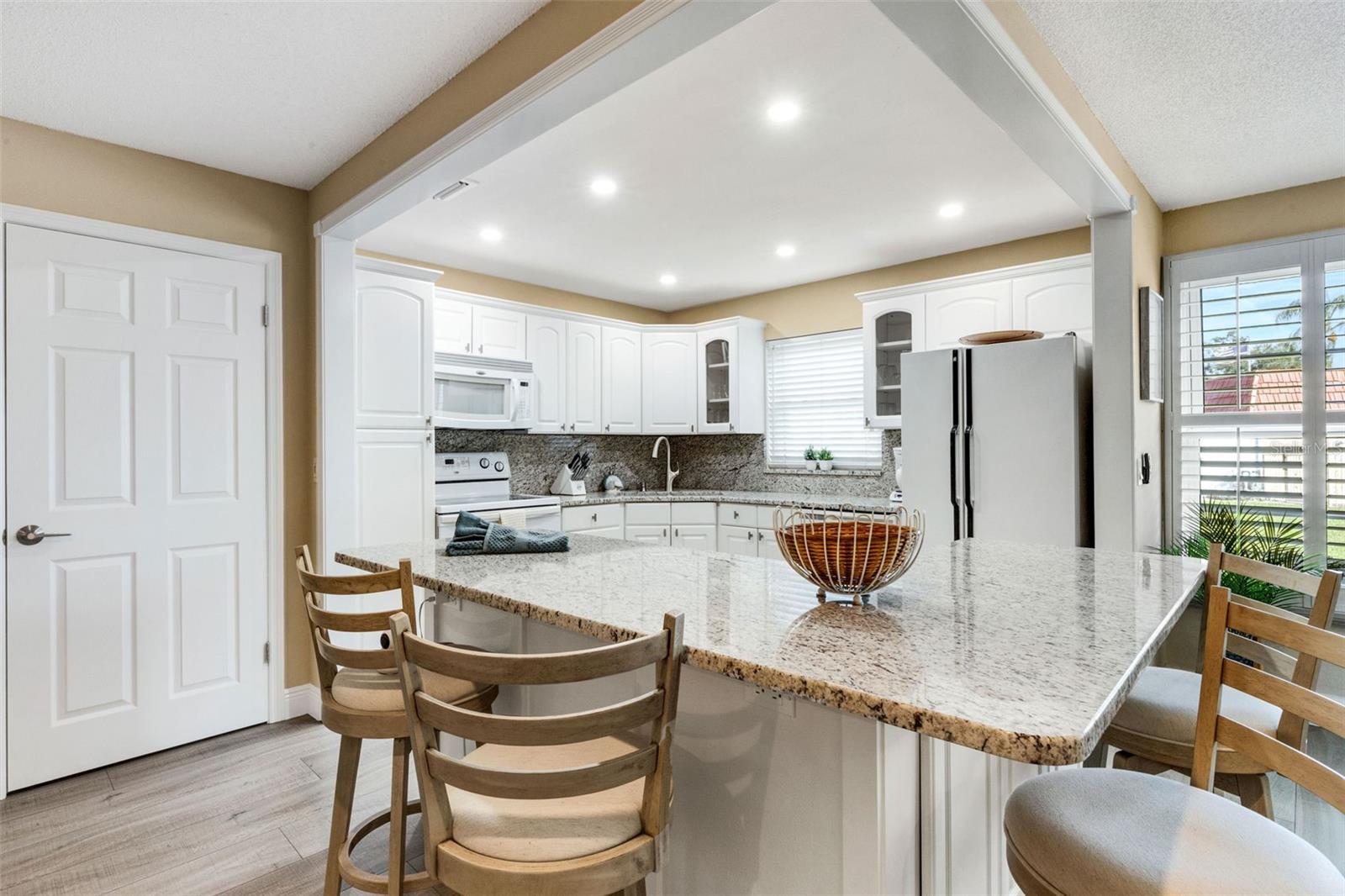 Image 15 of 35 For 122 Buttonwood Circle 122