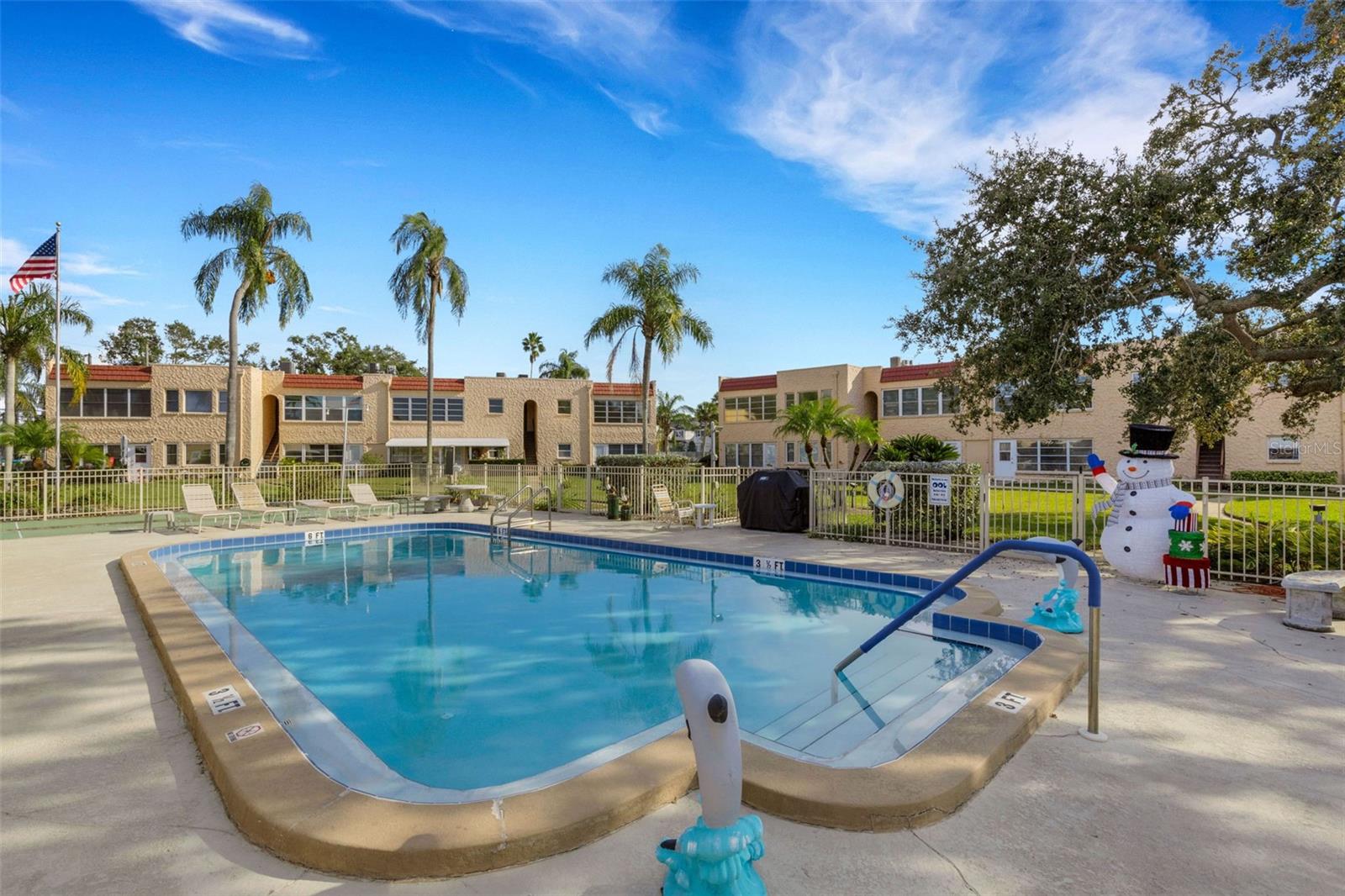 Image 30 of 35 For 122 Buttonwood Circle 122