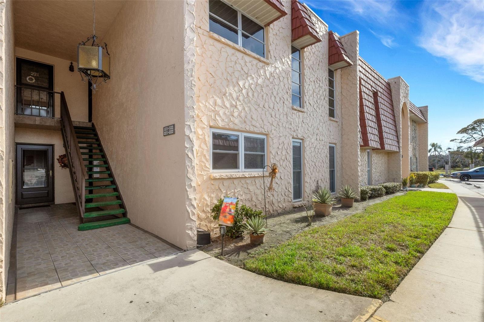 Image 6 of 35 For 122 Buttonwood Circle 122