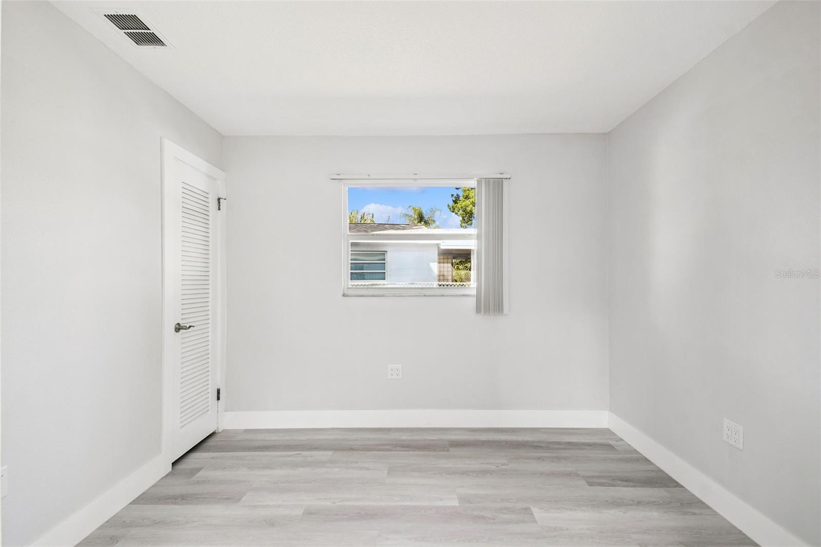 Image 13 of 92 For 4911 Floramar Terrace