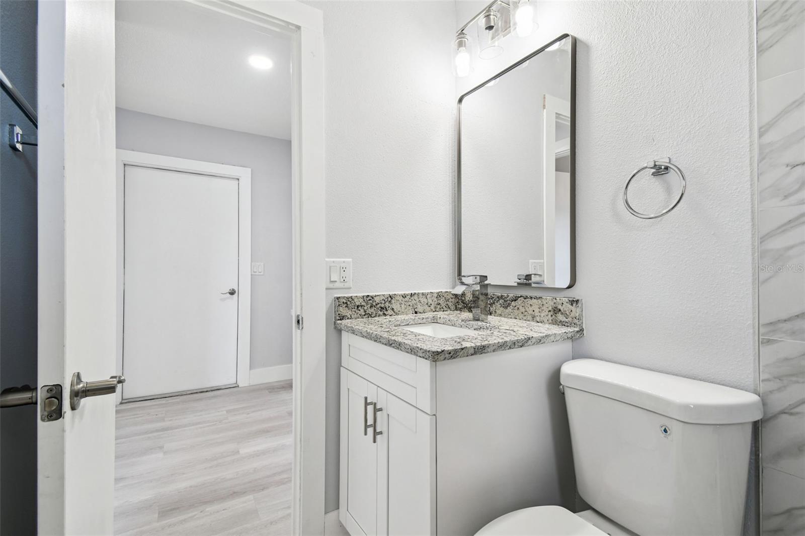 Image 18 of 92 For 4911 Floramar Terrace