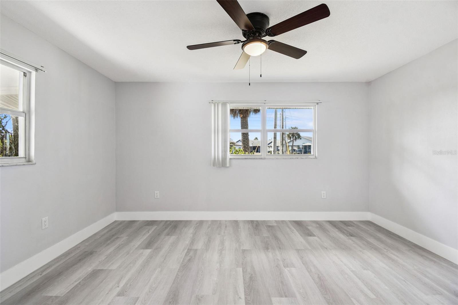 Image 19 of 92 For 4911 Floramar Terrace