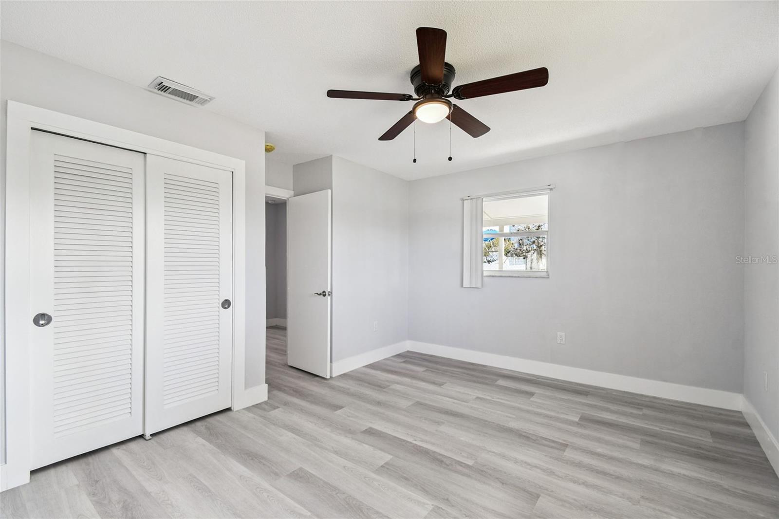 Image 22 of 92 For 4911 Floramar Terrace