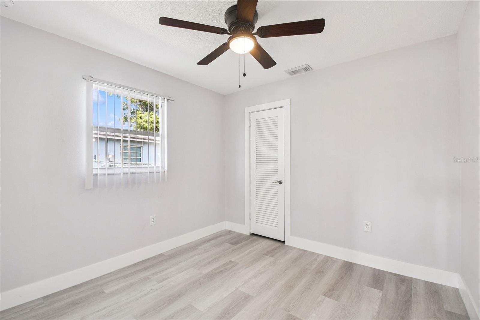 Image 23 of 92 For 4911 Floramar Terrace